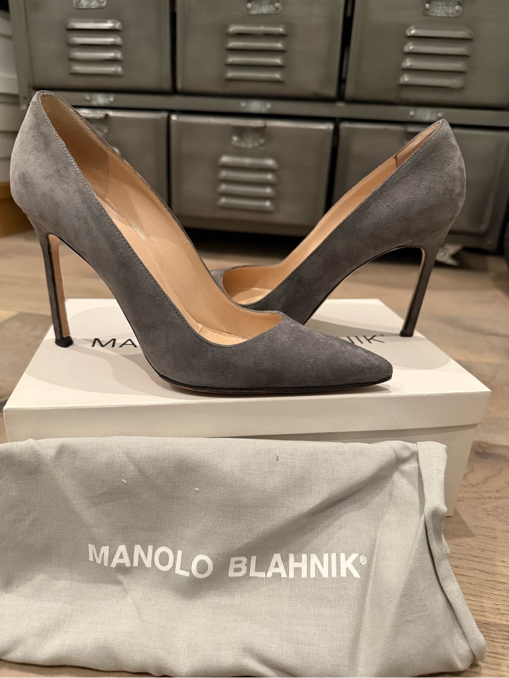 Manolo Blahnik grey Suede Pointed-Toe Stiletto Pumps